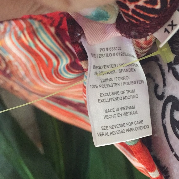 ⭐️SOLD⭐️Size 1X Stunning Vivid Maxi Dress w/ Bead - Picture 7 of 7